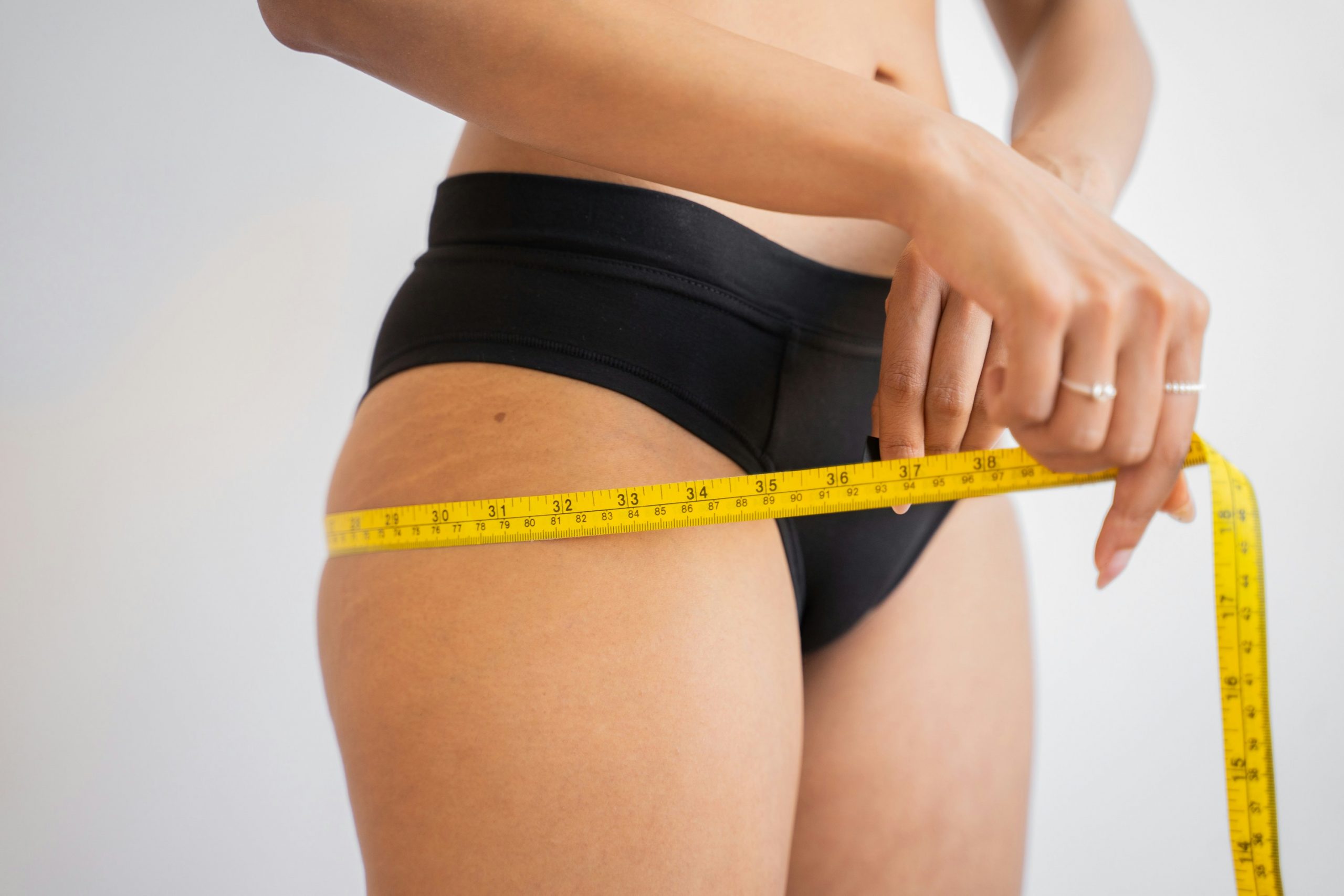 Slimming Machines vs. Traditional Fitness: Comparison and Selection