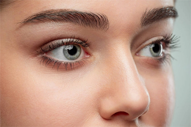 Effective Treatments for Bags Under the Eyes: Exploring RF, LED, and Vibration Therapies